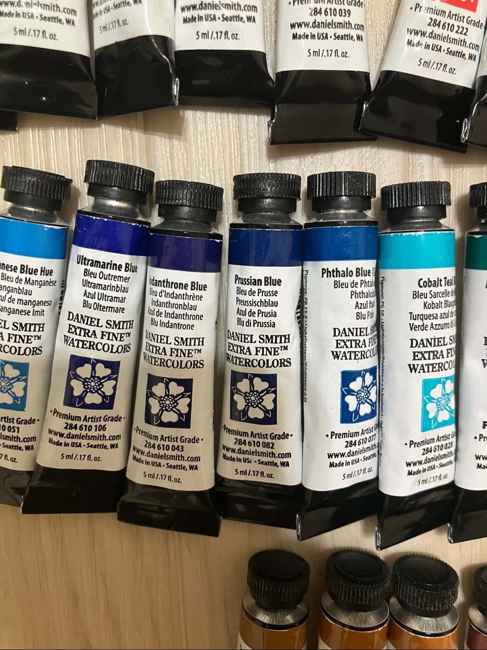 Daniel Smith Extra Fine Watercolor Paint Tube Set – 24 Colors - Picture 2 of 6